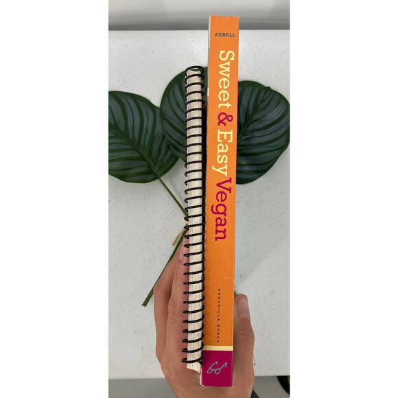 The Smoothie Recipe Book Sweet & Easy Vegan Cookbook Kitchen Cooking Hardcover - Picture 2 of 9